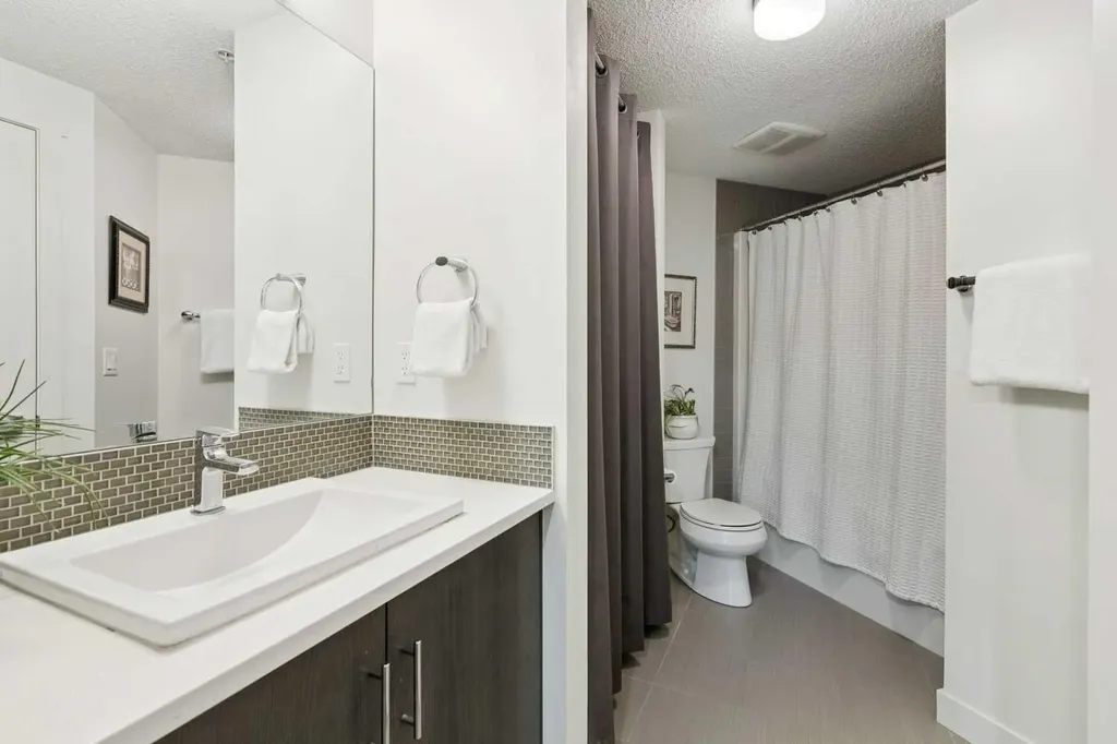 25 Auburn Meadows Avenue SE Calgary AB T3M 2L3