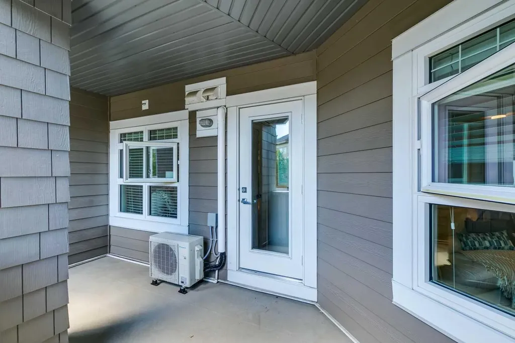 25 Auburn Meadows Avenue SE Calgary AB T3M 2L3