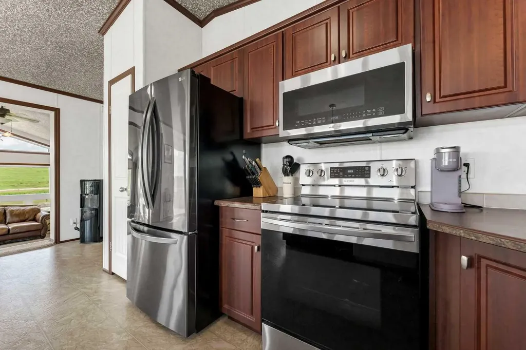 7308 Township Road 124 Rural Cypress County AB T1B 0K9