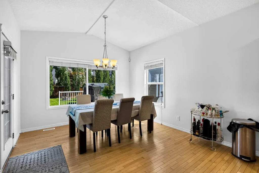 444 Rainbow Falls Way Chestermere AB T1X 1S6