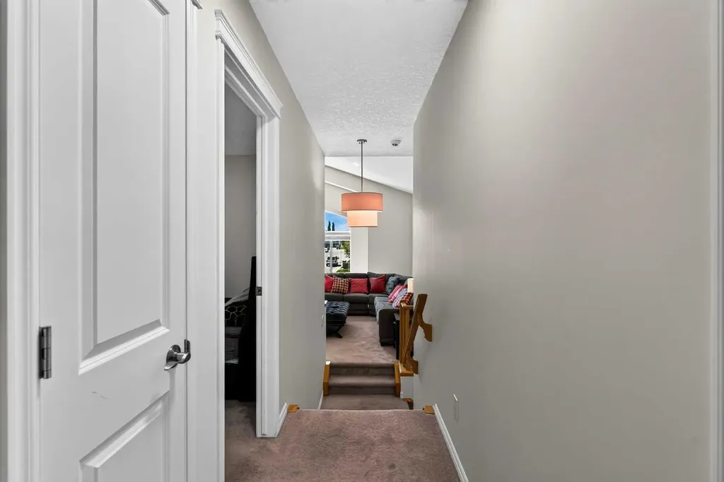 444 Rainbow Falls Way Chestermere AB T1X 1S6