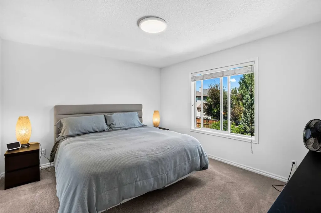 444 Rainbow Falls Way Chestermere AB T1X 1S6