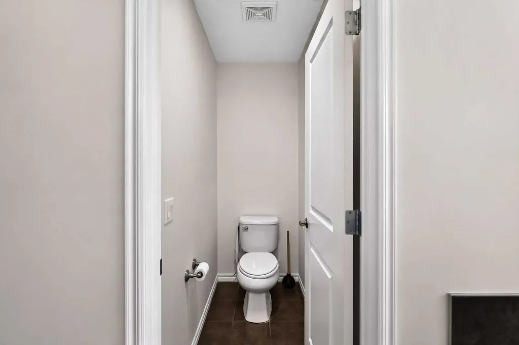 444 Rainbow Falls Way Chestermere AB T1X 1S6