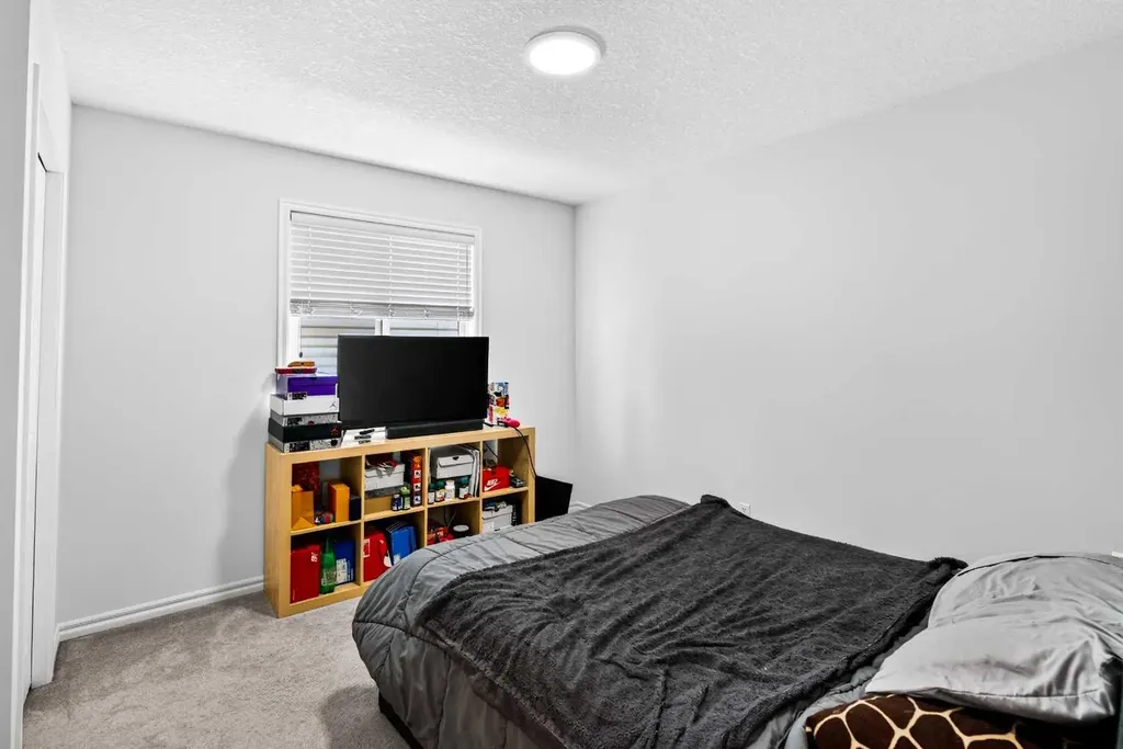 444 Rainbow Falls Way Chestermere AB T1X 1S6