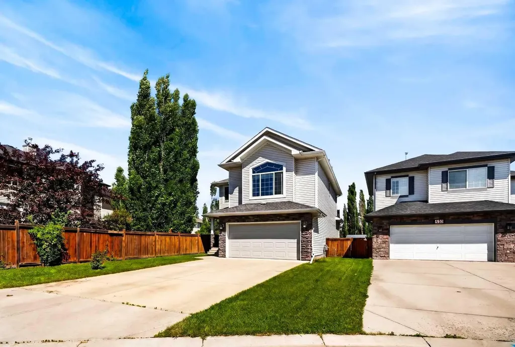 444 Rainbow Falls Way Chestermere AB T1X 1S6