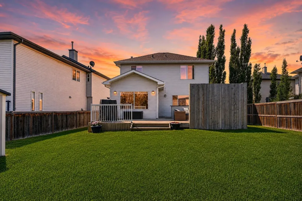 444 Rainbow Falls Way Chestermere AB T1X 1S6