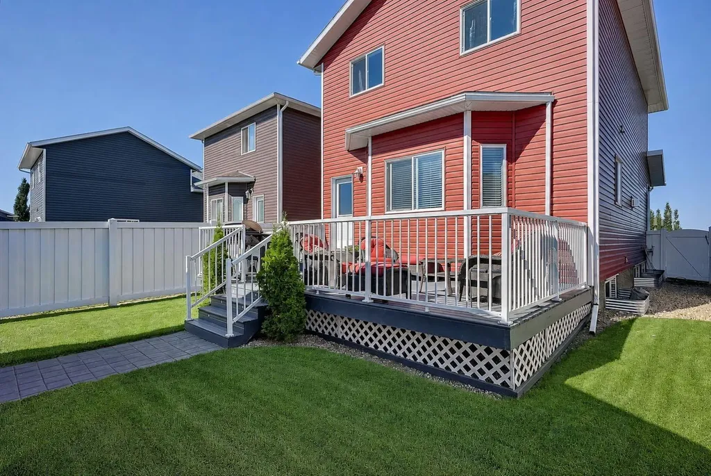 9409 88a Street Grande Prairie AB T8X 0H2