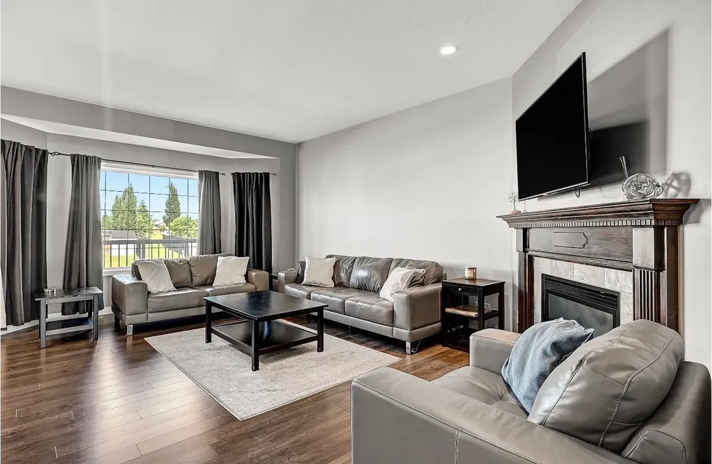 9409 88a Street Grande Prairie AB T8X 0H2