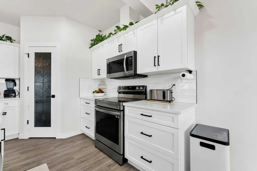 100 Somerside Way SE Medicine Hat AB T1B0M2