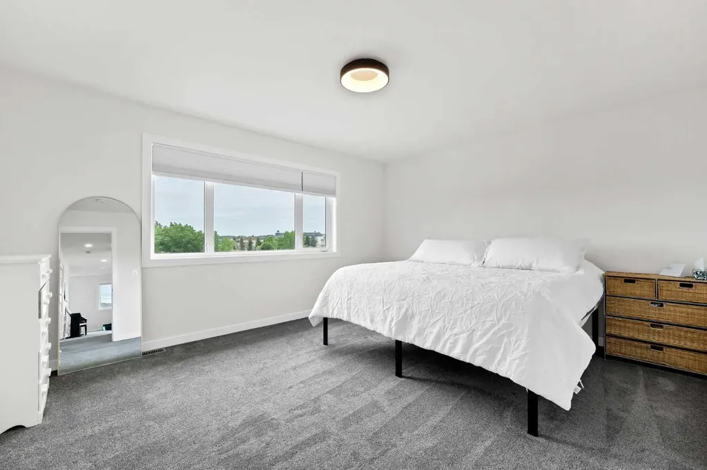100 Somerside Way SE Medicine Hat AB T1B0M2