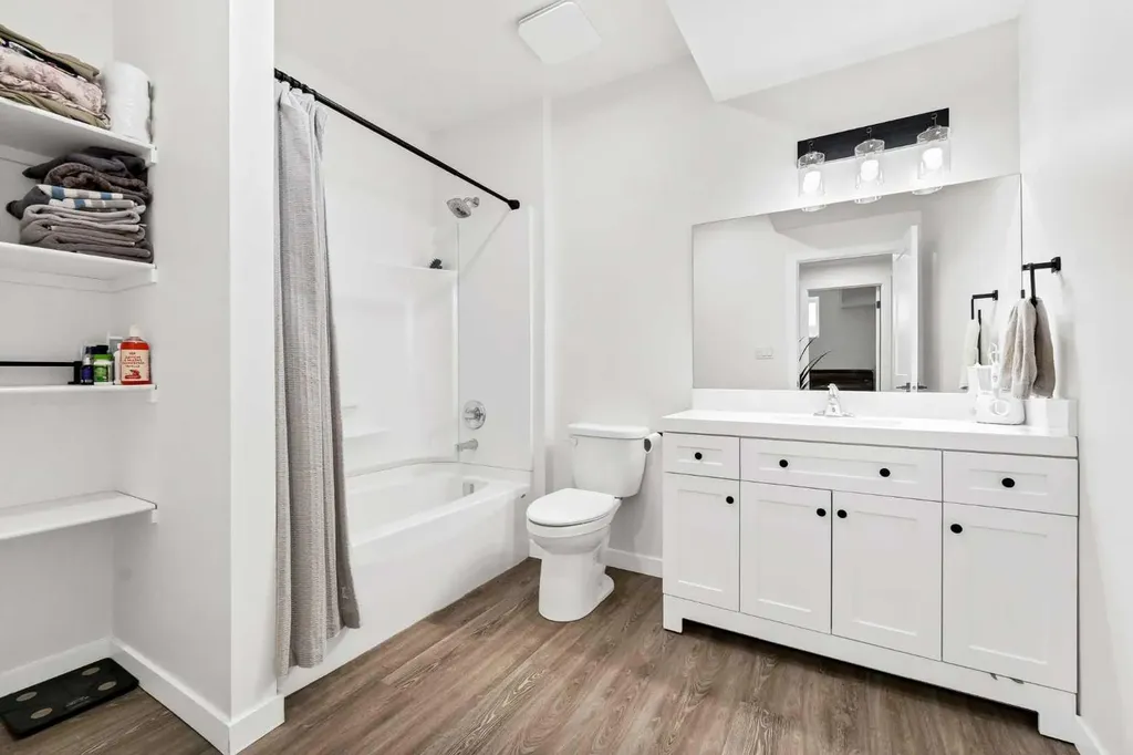 100 Somerside Way SE Medicine Hat AB T1B0M2
