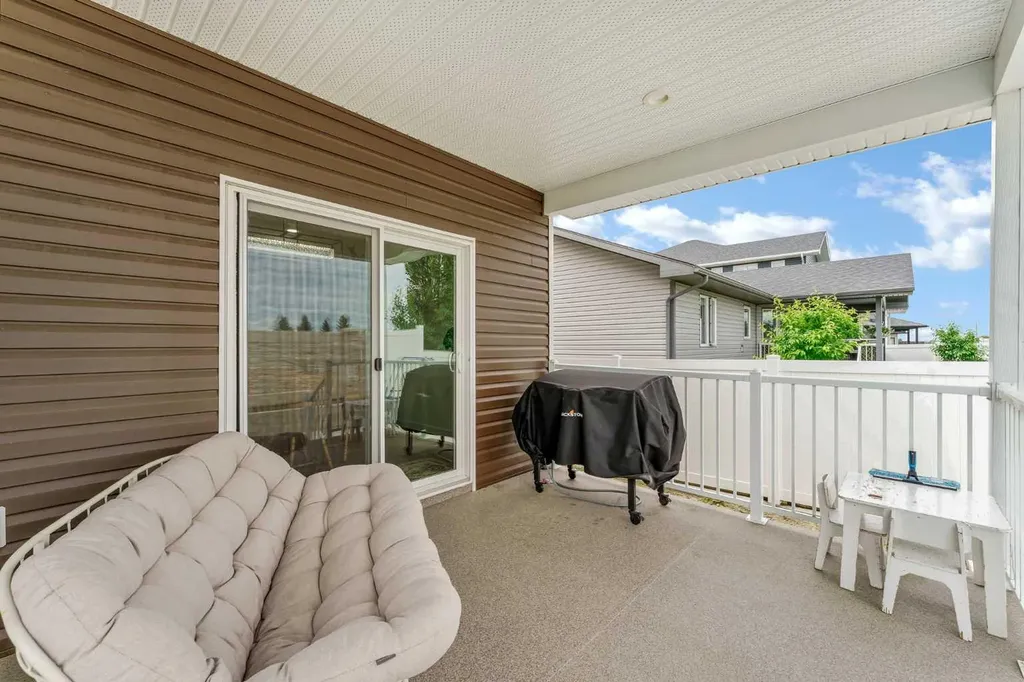 100 Somerside Way SE Medicine Hat AB T1B0M2