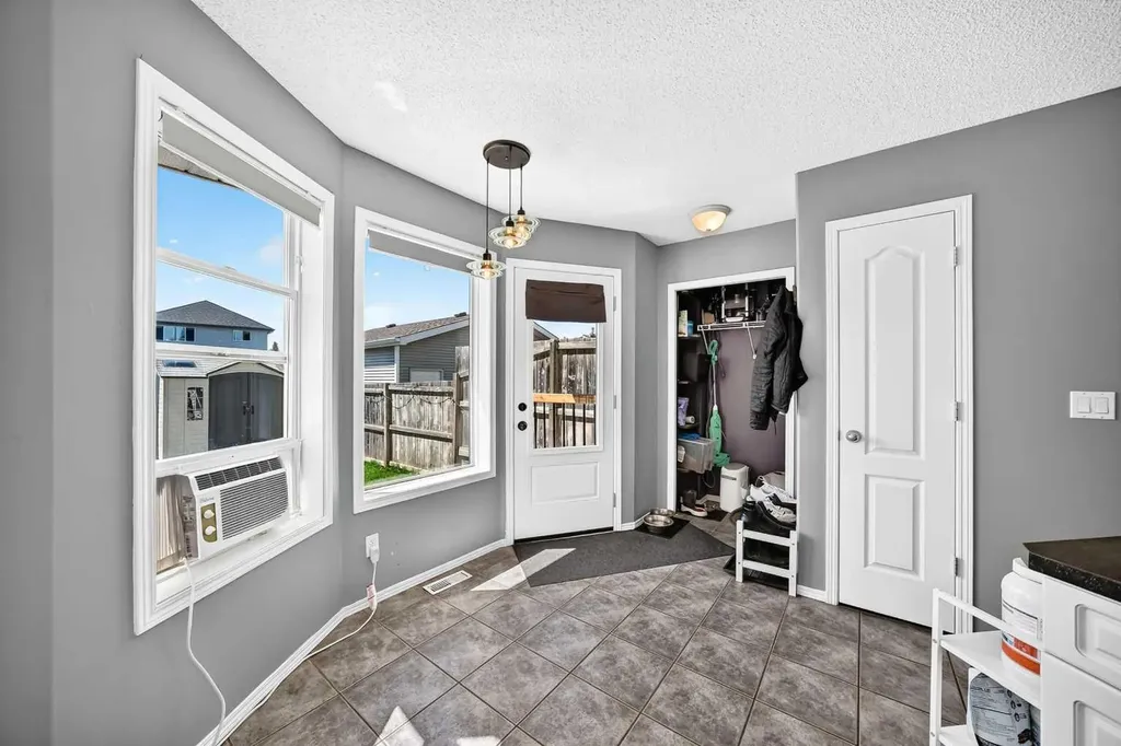 127 Cramond Place SE Calgary AB T3M 1C3