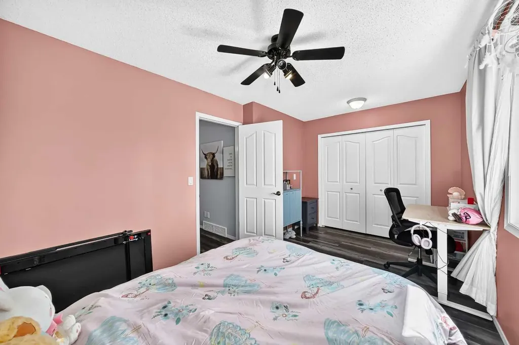 127 Cramond Place SE Calgary AB T3M 1C3