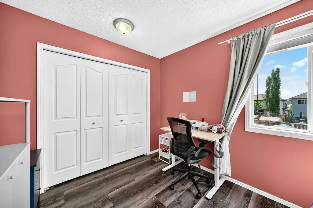 127 Cramond Place SE Calgary AB T3M 1C3