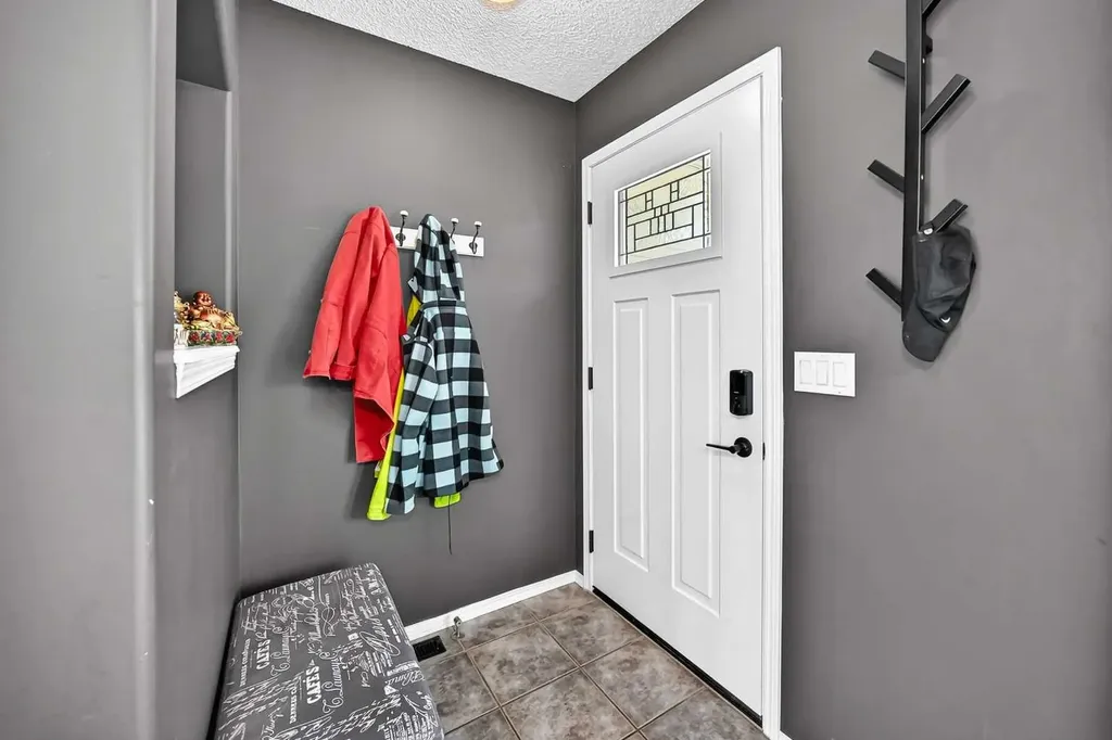 127 Cramond Place SE Calgary AB T3M 1C3