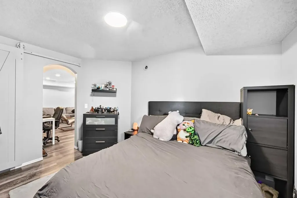 127 Cramond Place SE Calgary AB T3M 1C3