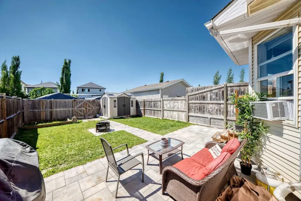 127 Cramond Place SE Calgary AB T3M 1C3