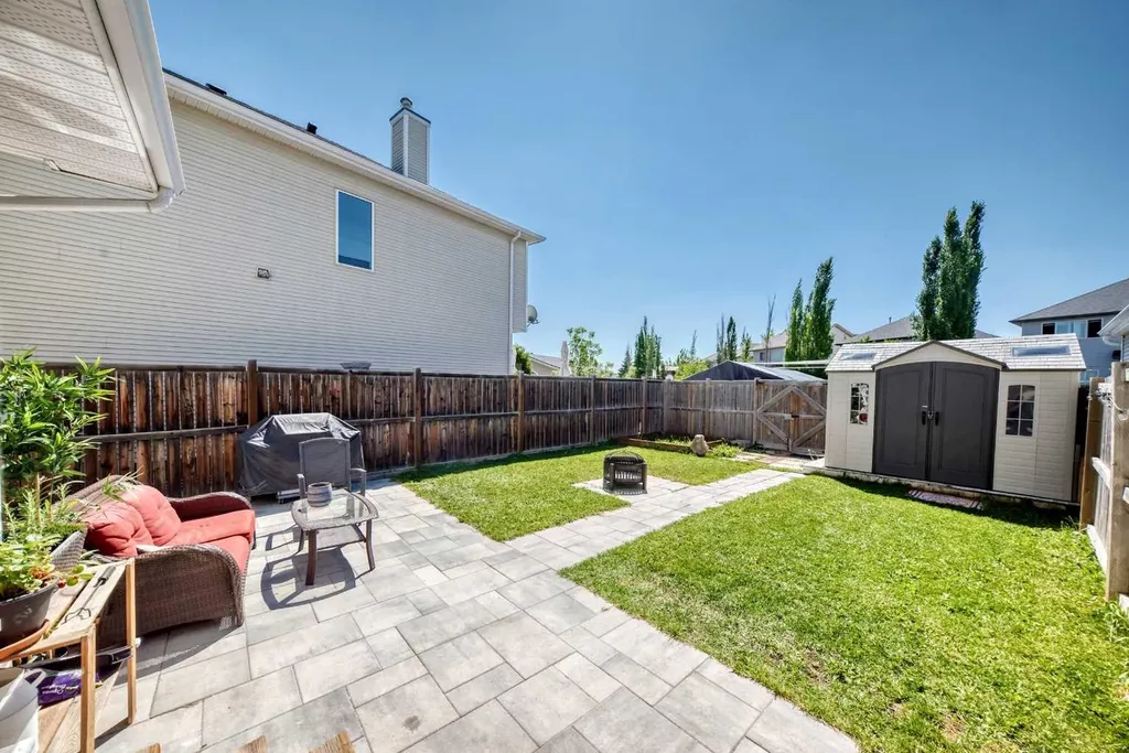 127 Cramond Place SE Calgary AB T3M 1C3