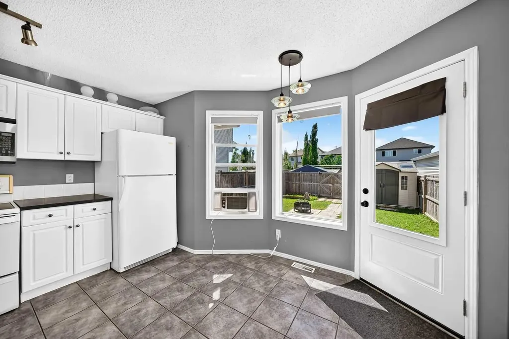 127 Cramond Place SE Calgary AB T3M 1C3
