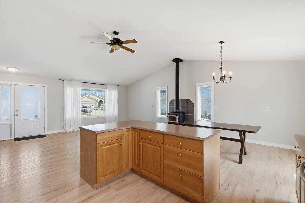 5408 52a Street Eckville AB T0M 0X0