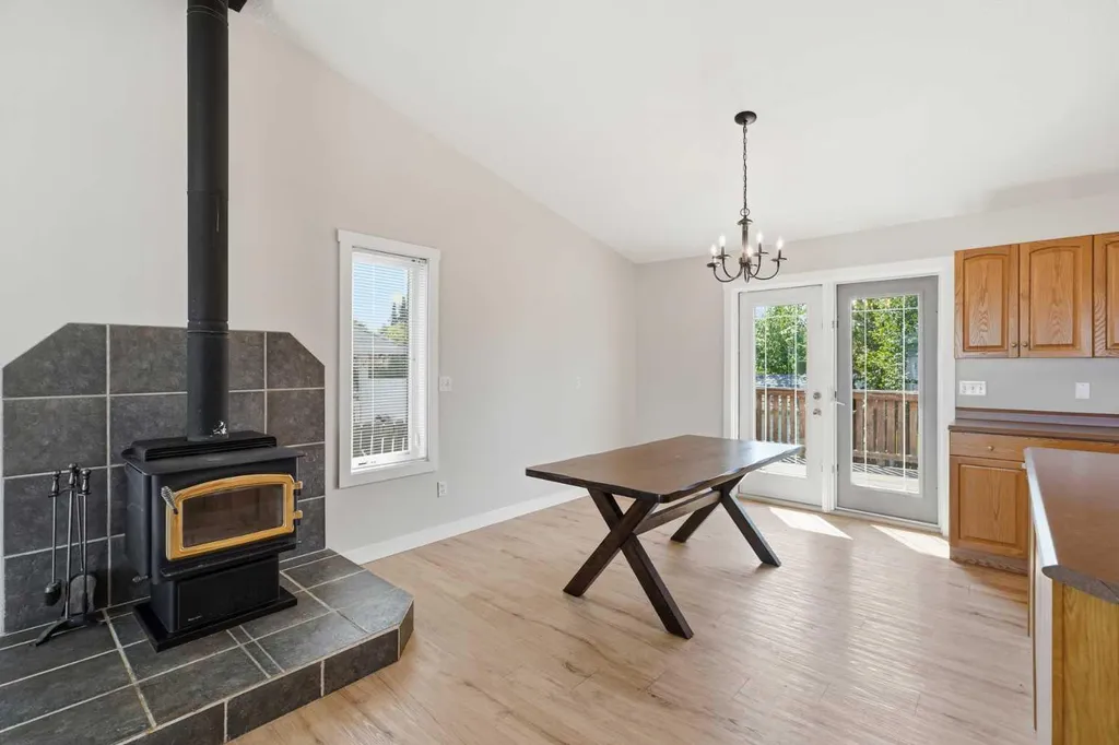 5408 52a Street Eckville AB T0M 0X0