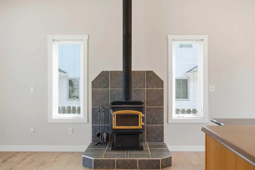 5408 52a Street Eckville AB T0M 0X0