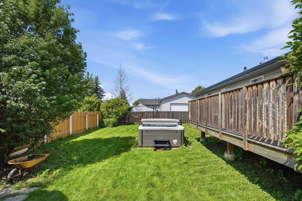 5408 52a Street Eckville AB T0M 0X0