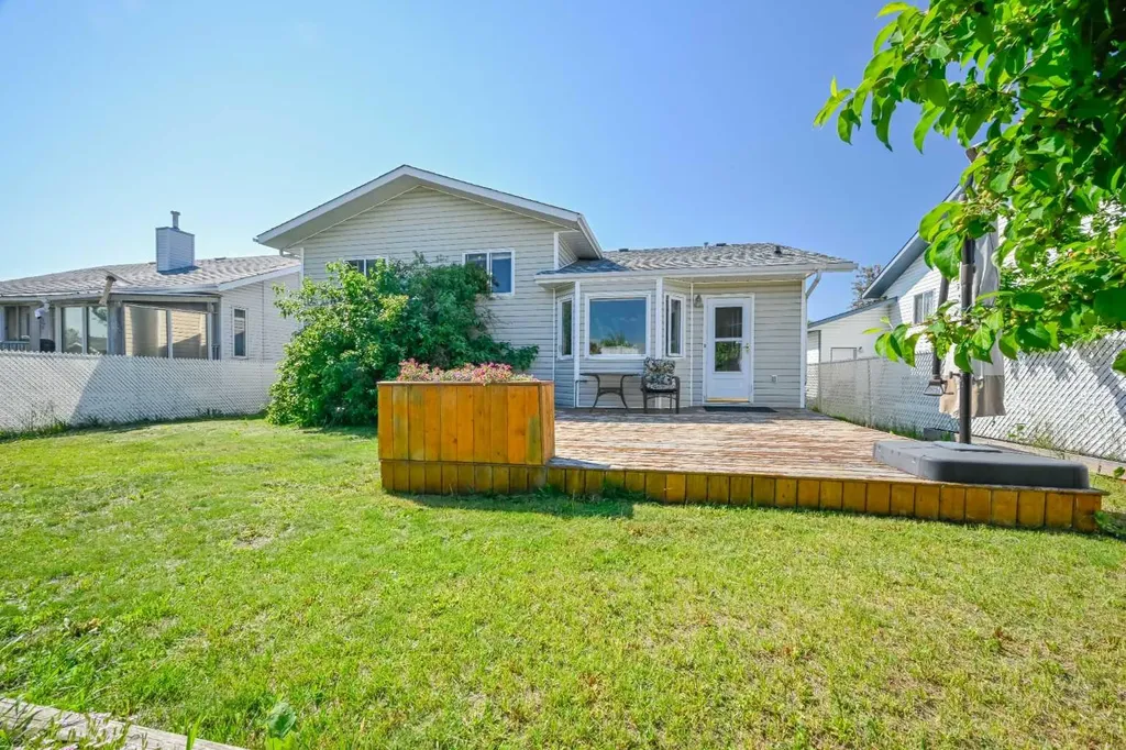 9110 107 Avenue Grande Prairie AB T8X1H9