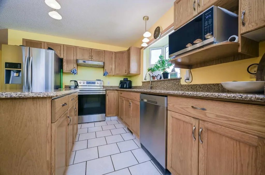 9110 107 Avenue Grande Prairie AB T8X1H9