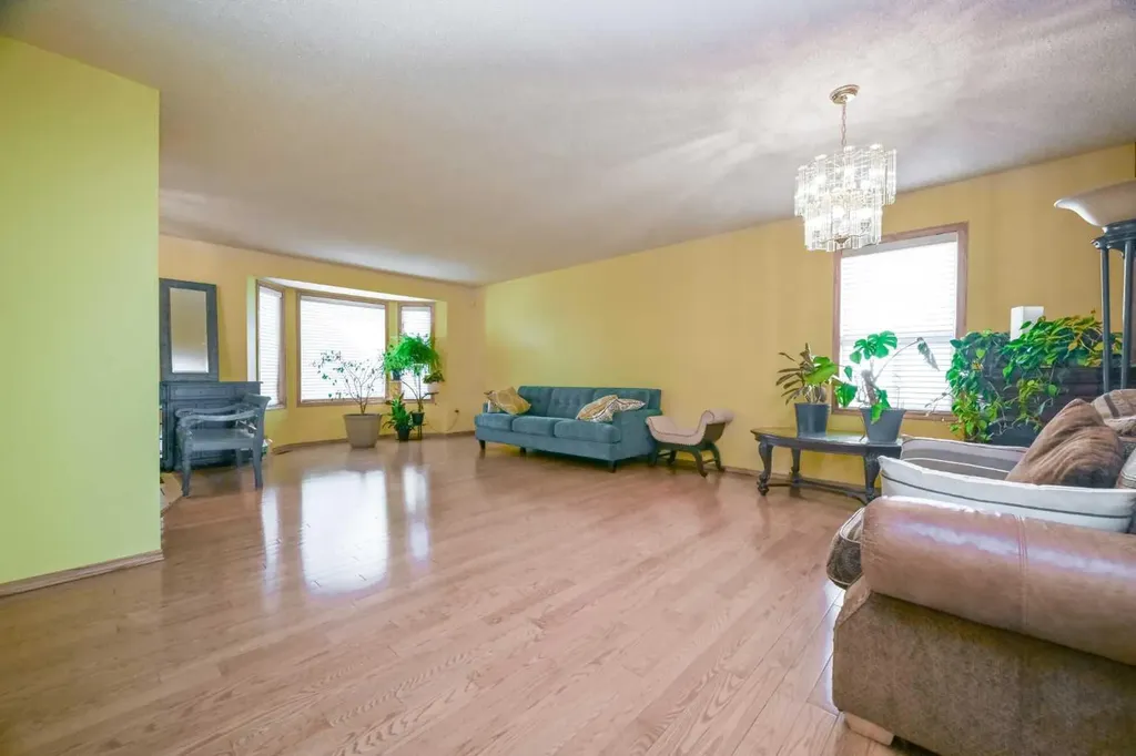 9110 107 Avenue Grande Prairie AB T8X1H9