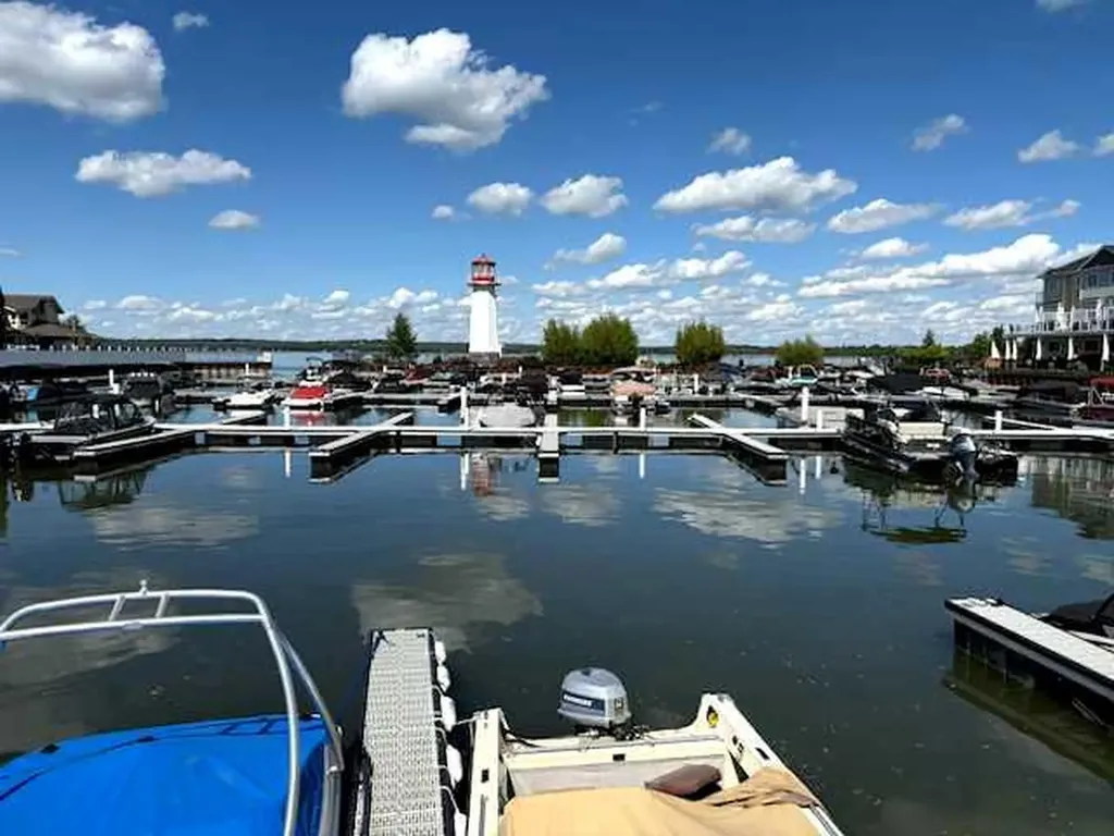 5230 Lakeshore Drive Sylvan Lake AB T4S 1Y8