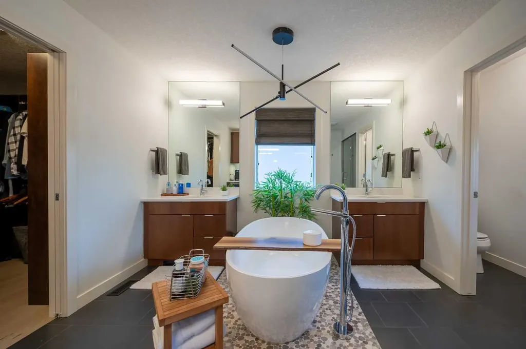 110 Auburn Glen Circle SE Calgary AB T3M 0K9
