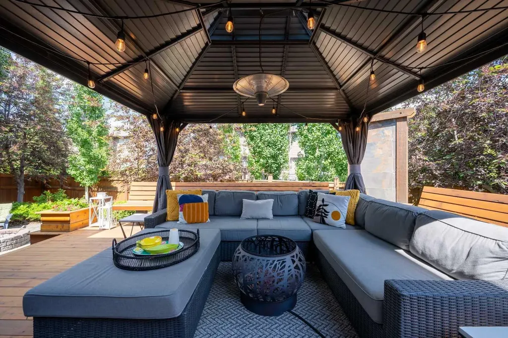 110 Auburn Glen Circle SE Calgary AB T3M 0K9