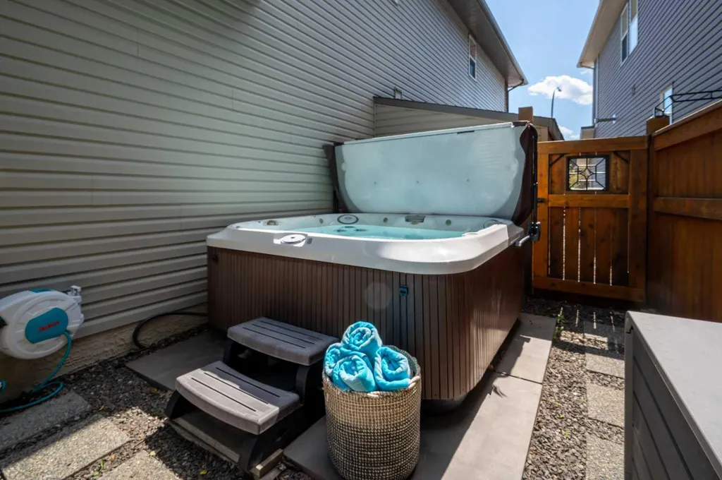 110 Auburn Glen Circle SE Calgary AB T3M 0K9