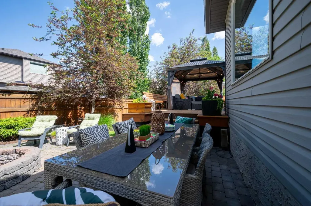 110 Auburn Glen Circle SE Calgary AB T3M 0K9