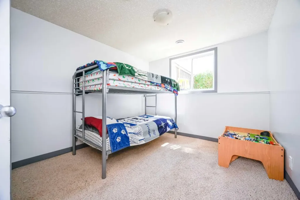 11217 69 Avenue Grande Prairie AB T8W 0E1