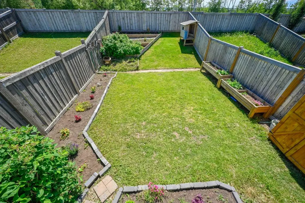 11217 69 Avenue Grande Prairie AB T8W 0E1