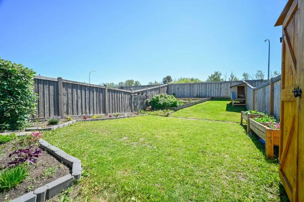 11217 69 Avenue Grande Prairie AB T8W 0E1
