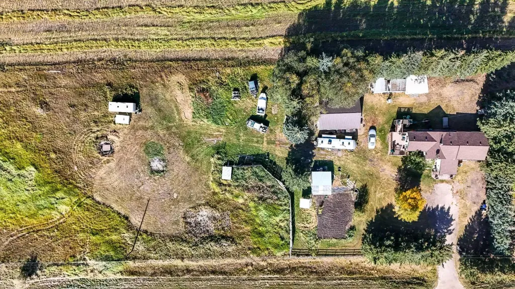 3432 Township Road 360 Rural Red Deer County AB T4G 0N2