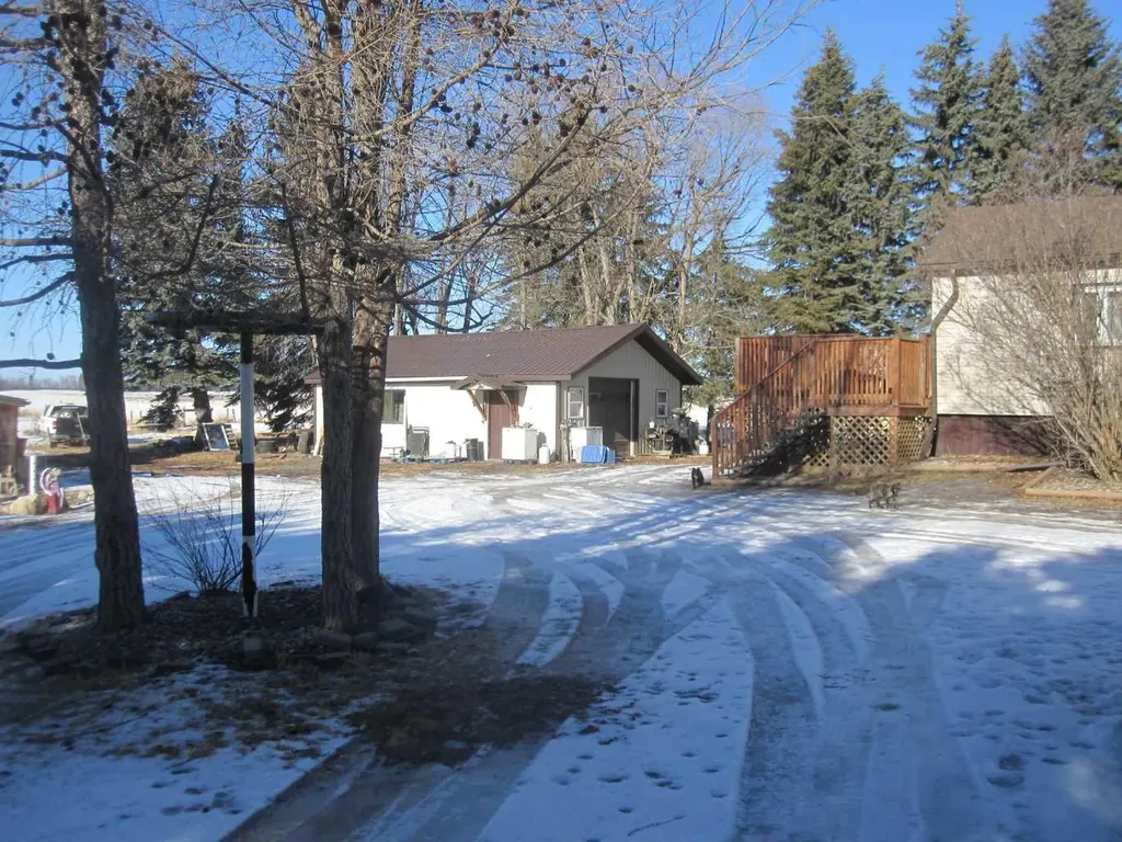 3432 Township Road 360 Rural Red Deer County AB T4G 0N2