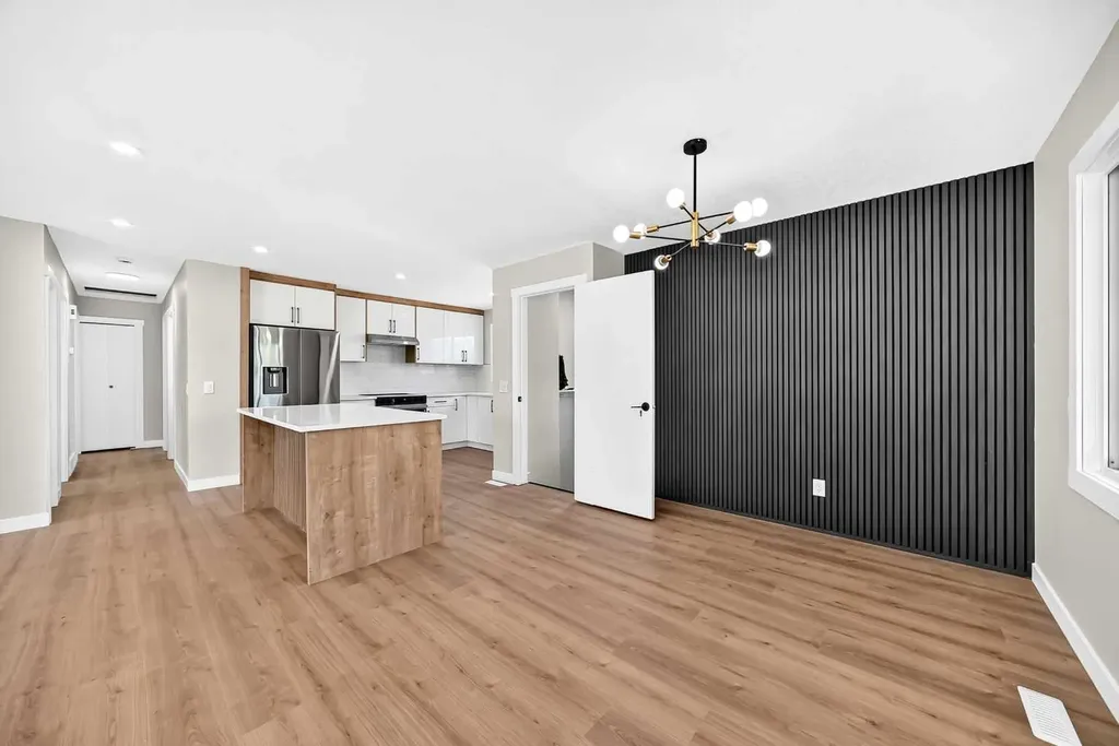 704 Malvern Drive NE Calgary AB T2A 6B7