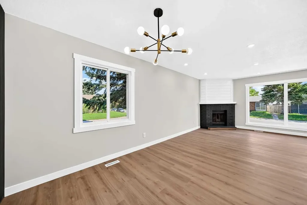 704 Malvern Drive NE Calgary AB T2A 6B7