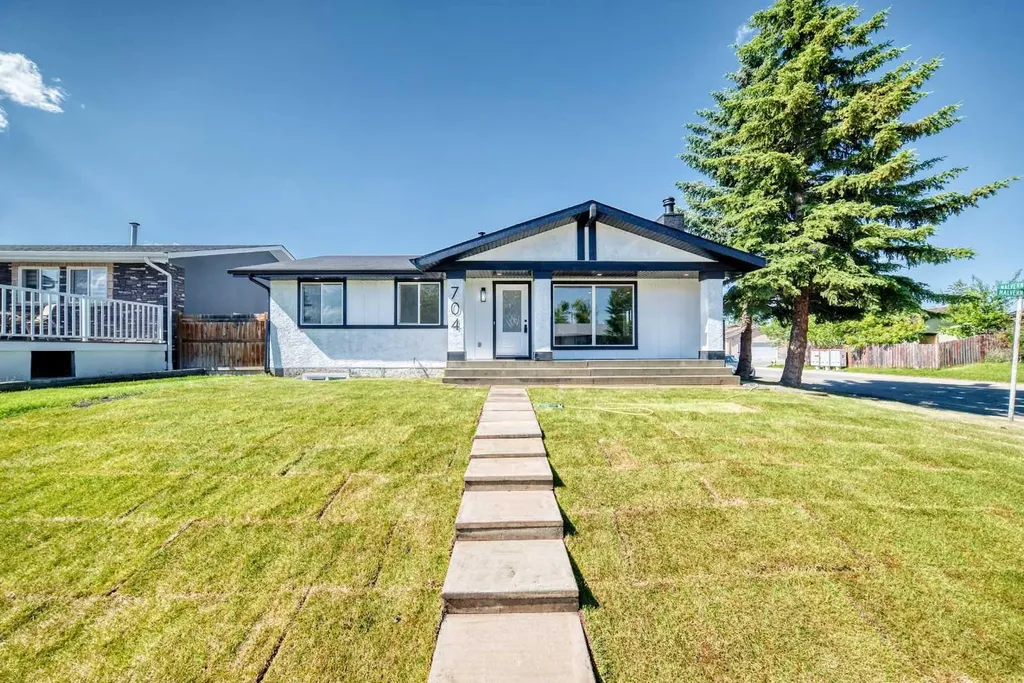 704 Malvern Drive NE Calgary AB T2A 6B7