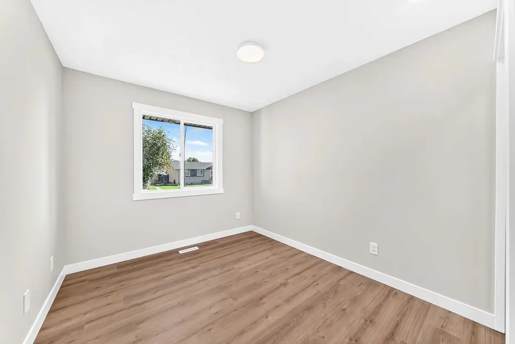 704 Malvern Drive NE Calgary AB T2A 6B7