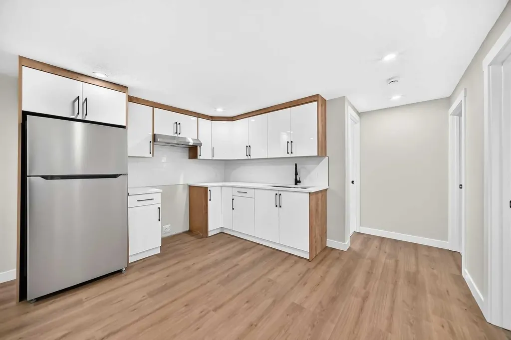704 Malvern Drive NE Calgary AB T2A 6B7