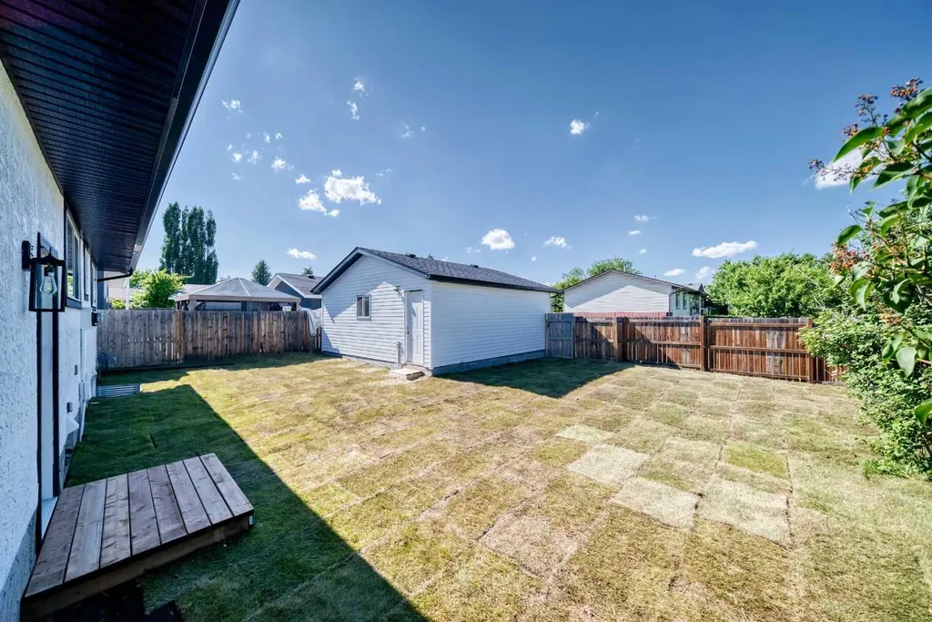 704 Malvern Drive NE Calgary AB T2A 6B7