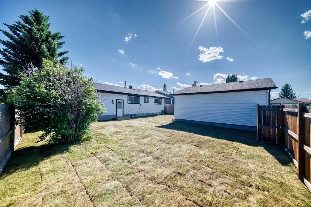 704 Malvern Drive NE Calgary AB T2A 6B7