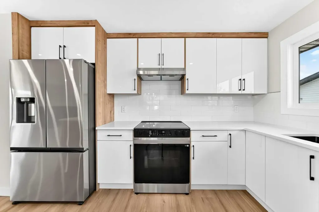 704 Malvern Drive NE Calgary AB T2A 6B7