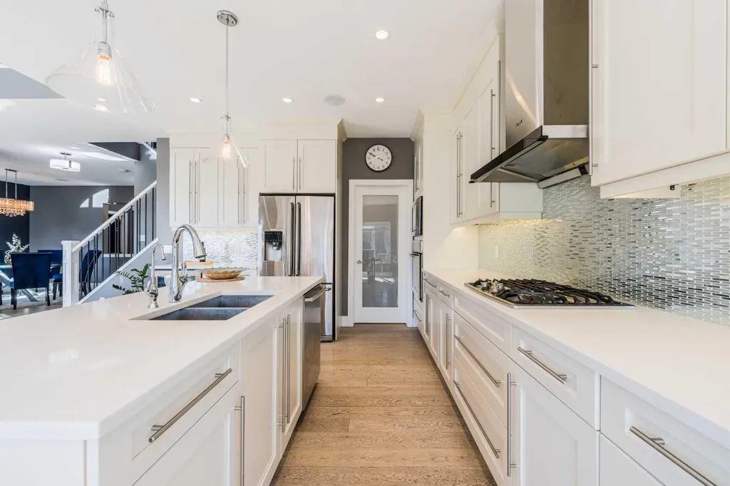 174 Aspen Vista Way SW Calgary AB T3H 0Y8